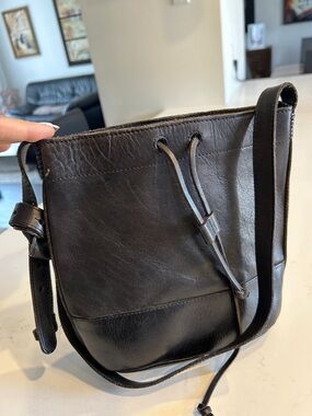 Classic Black Leather Crossbody Bag - Men